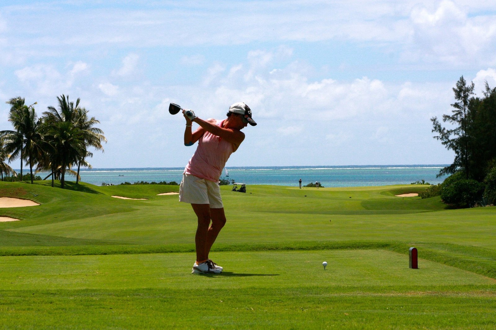 ladies golf swing